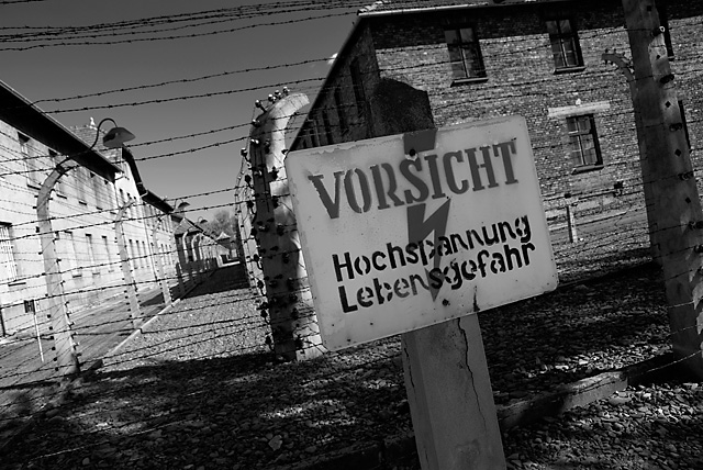 409.Auschwitz.jpg